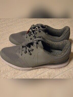 Callaway Solana XT Gray/Red Spikeless Golf Shoes 8.5